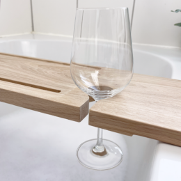 elegante Badewannenablage mit Weinglas- & Tablethalter | Eiche