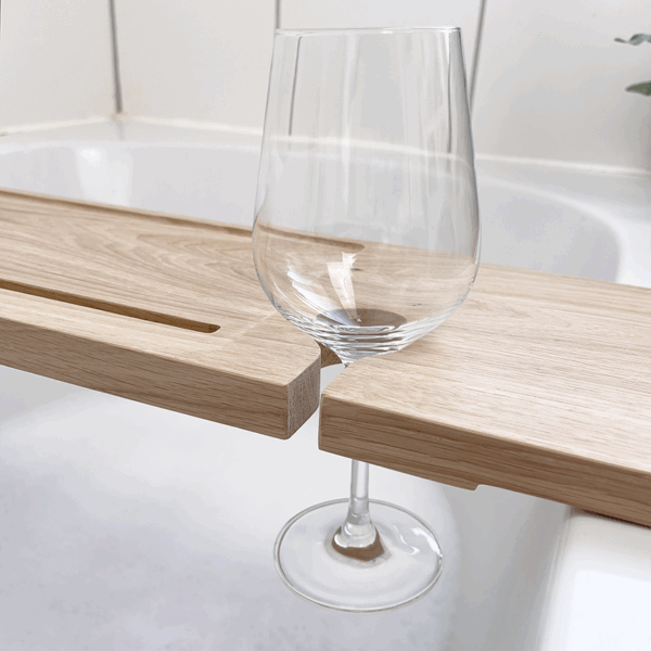 elegante Badewannenablage mit Weinglas- & Tablethalter | Eiche
